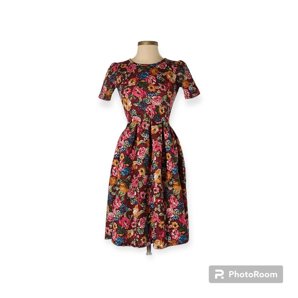 XS Lularoe Amelia